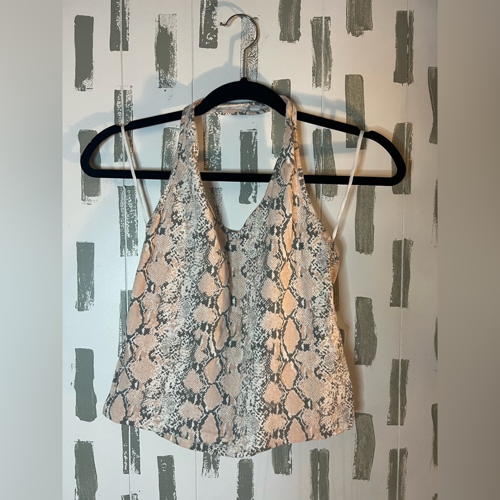 Aerie halter tank